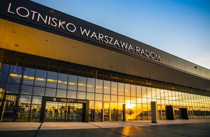 Oficjalny finał budowy lotniska w Radomiu. Terminal odebrany przez PPL