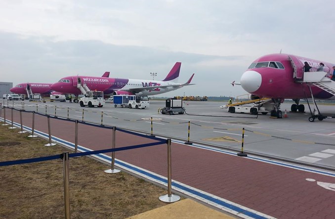 Port Lotniczy Bydgoszcz kontra Lotnisko w Szczecinie - kto obejmie prowadzenie?