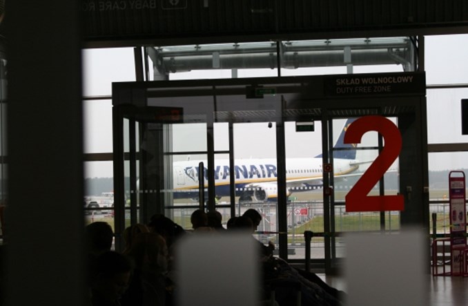 Na lotnisku w Modlinie stanęła pierwsza bramka biometryczna