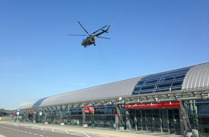 Ewakuacja terminalu pasażerskiego w Modlinie