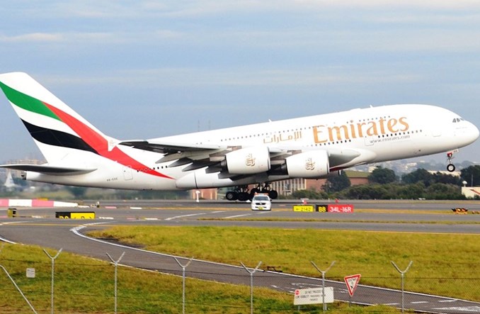 Gigant A380 będzie latał z Okęcia? Emirates stawia warunki
