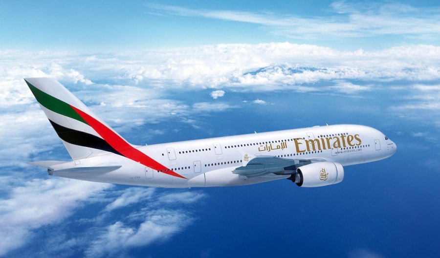 Emirates pozbywa się plastiku z pokładów. Słomki będą papierowe Emirates pozbywa się plastiku z pokładów. Słomki będą papierowe