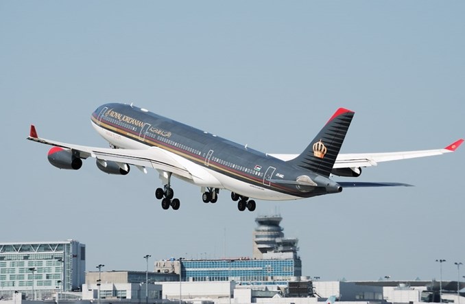 Kolejne linie z Bliskiego Wschodu skreślone z listy laptopowej