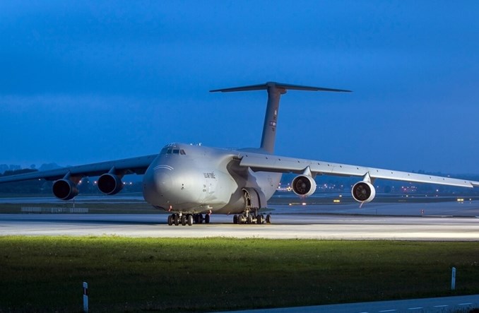 Prawie 675 mld dolarów dla lotnictwa i obronności w 2016 roku