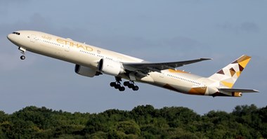 Etihad Airways pod kreską. Jaka będzie przyszłość Air Berlin i Alitalii?