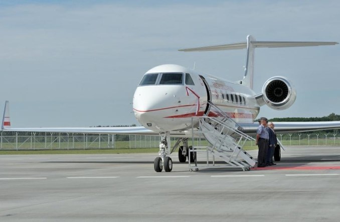 MON: VIP-y nie będą latać z LOT-em