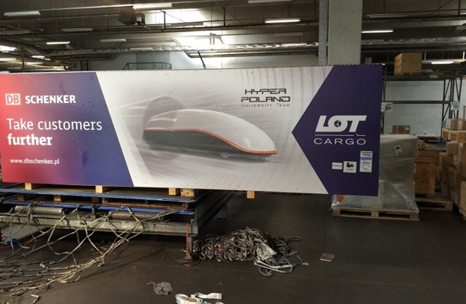 LOT dostarczył do Los Angeles kapsułę Hyperloop