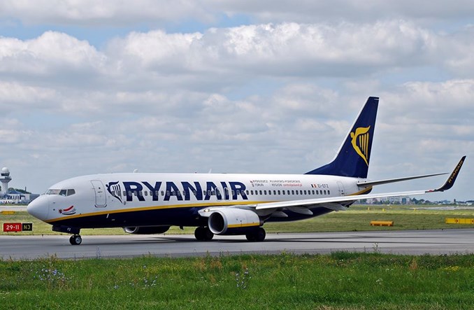 Ryanair chce ograniczeń w sprzedaży alkoholu na lotniskach