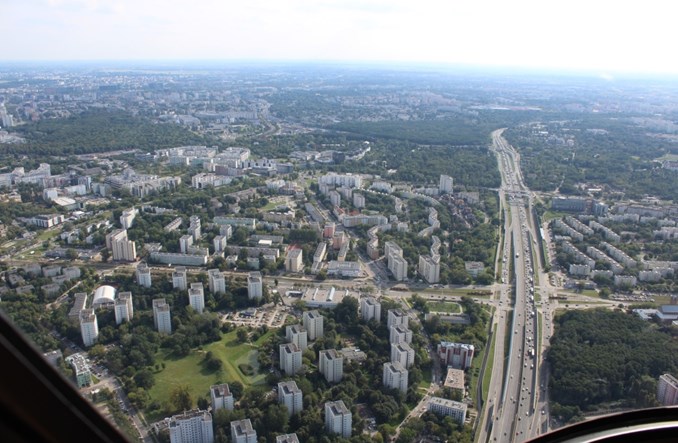 Mandaty z dronów i helikopterów. Tak policja tropi piratów drogowych