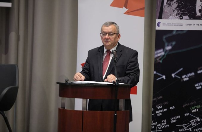 Minister Adamczyk otworzył Forum Lotnicze 2017