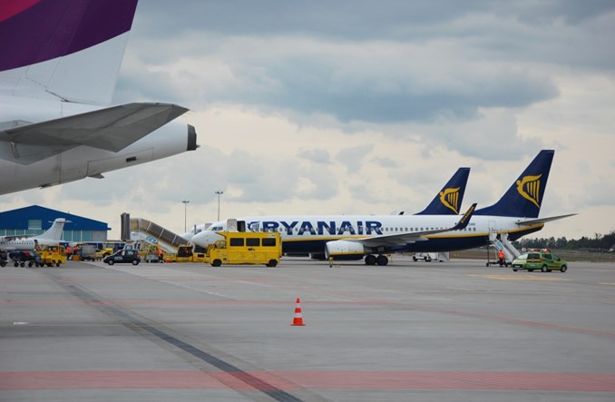 Linie lotnicze mają dość francuskich strajków. Co można zrobić z problemem?