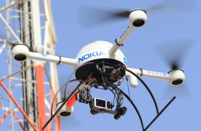 Jak drony mogą pomagać w ratowaniu ludzi?