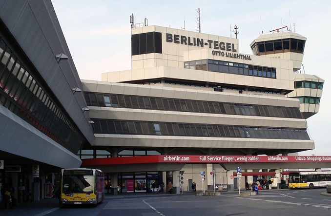 Blisko 17,5 mln pasażerów w Schönefeld i Tegel. Burmistrz Berlina chce lotów do Dubaju