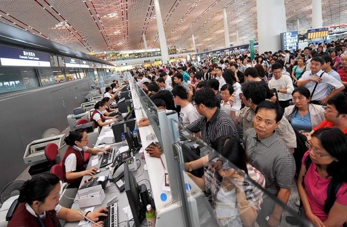 Globalny problem z systemem odpraw pasażerów. Chaos na wielu lotniskach