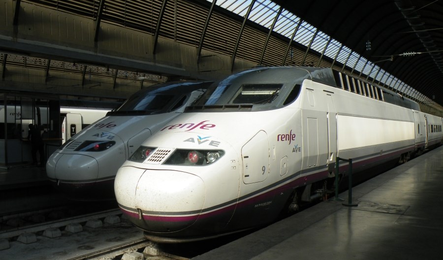 Iberia Regional chce wejść do obsługi hiszpańskich szybkich pociągów Iberia Regional chce wejść do obsługi hiszpańskich szybkich pociągów