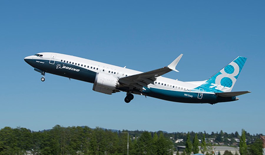 Boeing aktualizuje wadliwe oprogramowanie 737 MAX i stara się o zgodę na loty Boeing aktualizuje wadliwe oprogramowanie 737 MAX i stara się o zgodę na loty