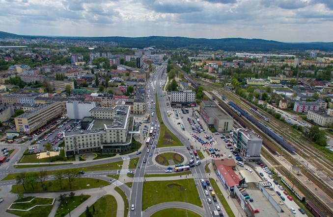 Pociągiem z Kielc do CPK w godzinę