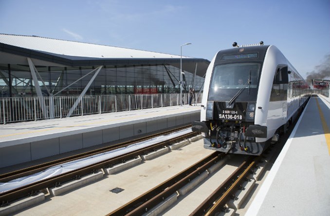 Gdańsk: Będzie dodatkowe połączenie kolejowe na lotnisko