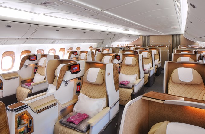 Emirates: Szersze fotele w klasie biznes na pokładzie Boeinga 777 