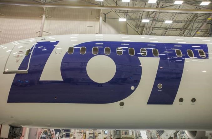 Milczarski: Zainteresowanie klasą biznes rośnie. B787-9 odpowie na te potrzeby