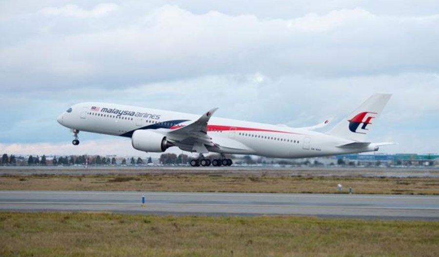 Malaysia Airlines nad przepaścią. Koniec środków finansowych w listopadzie Malaysia Airlines nad przepaścią. Koniec środków finansowych w listopadzie