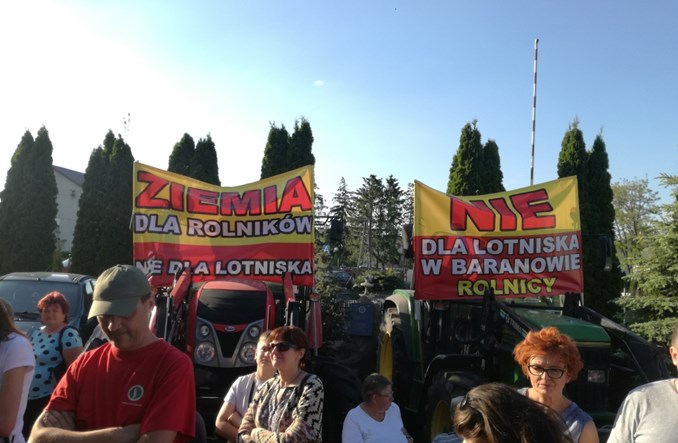 Minister Wild spotkał się z mieszkańcami Baranowa [relacja]