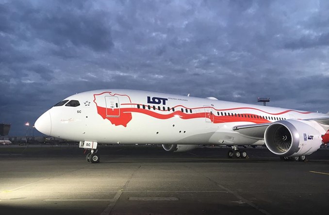 Odwołany samolot do Toronto. LOT: To nie przez wczorajszą Galę