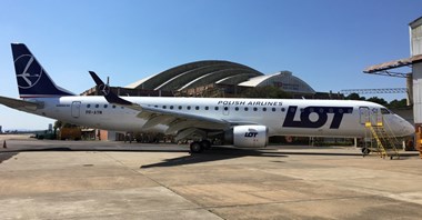 Strajk w LOT: Osiem rejsów odwołanych. Negocjacje trwają