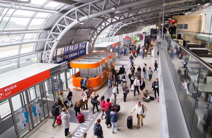 Modlin: Z tegorocznych czarterów skorzystało 92 tys. pasażerów