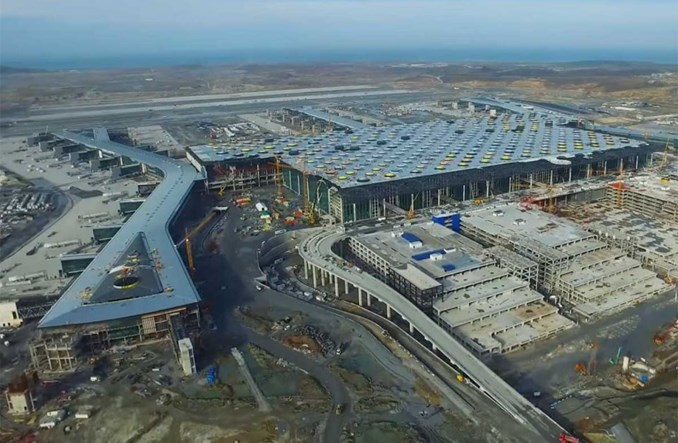 Kolejne opóźnienie pełnego otwarcia lotniska w Stambule