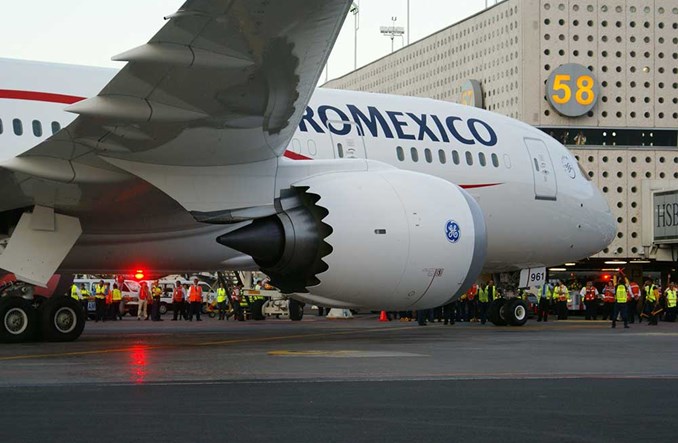 Rezygnacja z megalotniska w Meksyku rozpocznie kryzys?