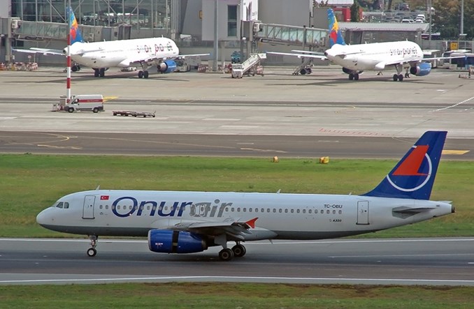 Onur Air przejmie niemieckie Small Planet