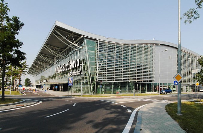 Prywatny inwestor wynajmie lotnisko w Bratysławie na 30 lat