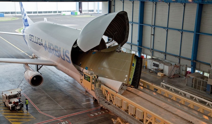 Airbus wysyła 3 tys. pracowników fabryki Broughton na przymusowe urlopy Airbus wysyła 3 tys. pracowników fabryki Broughton na przymusowe urlopy