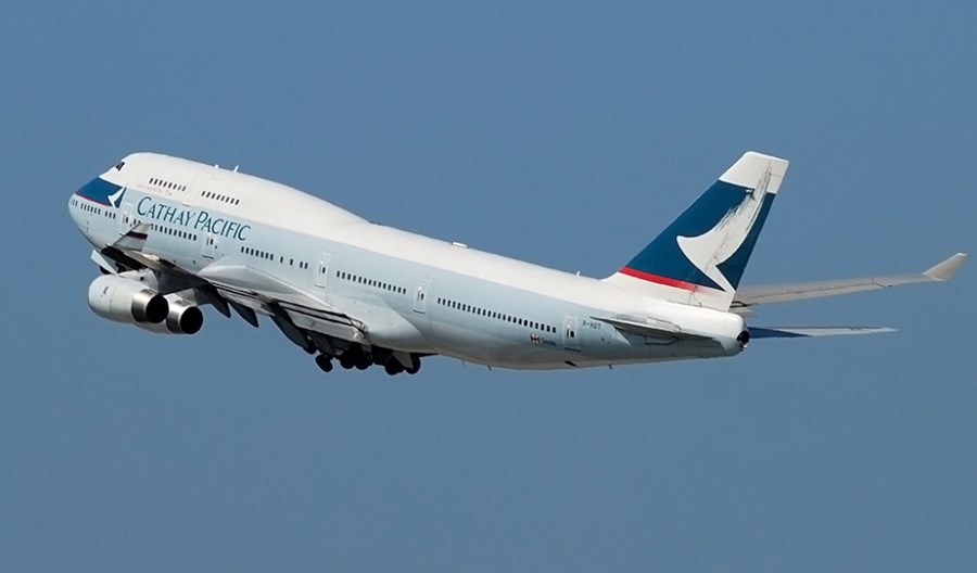 Udziałowcy Cathay Pacific zatwierdzili rządowy pakiet ratunkowy i zyskali 5 mld dolarów Udziałowcy Cathay Pacific zatwierdzili rządowy pakiet ratunkowy i zyskali 5 mld dolarów