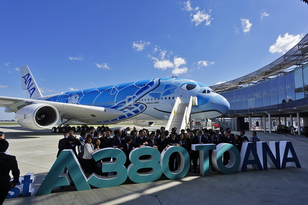 A380 oraz pracownicy linii ANA