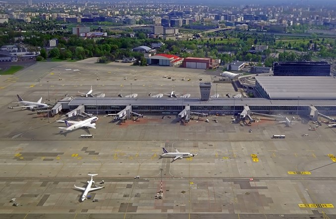 Lotnisko Chopina: Sezon wakacyjny trwa. Prawie 1,8 mln pasażerów w czerwcu 