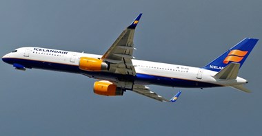 Kontrowersyjny pożegnalny przelot kapitana Icelandair