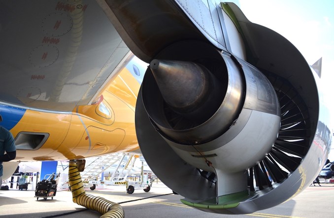 Francja naciska na opodatkowanie paliwa lotniczego