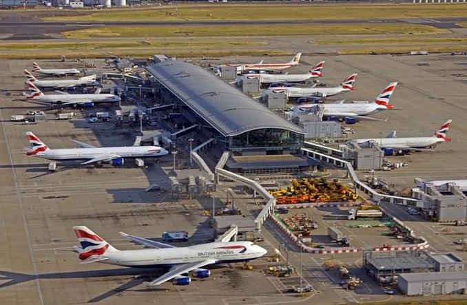 Brytyjskie lotniska domagają się szybkich testów na COVID-19
