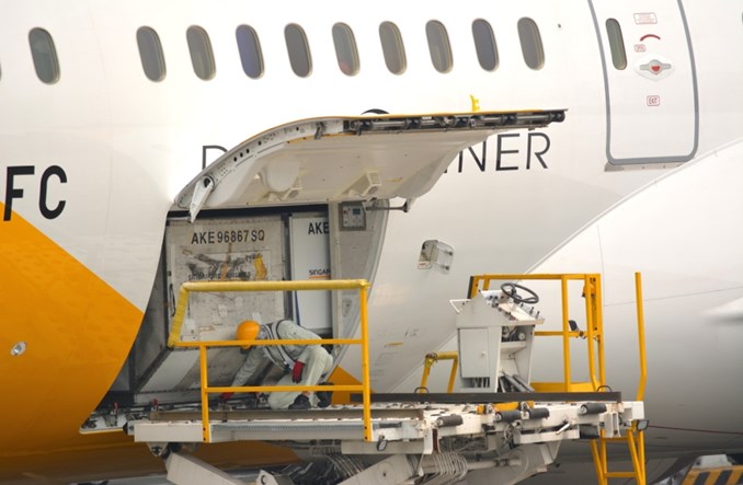 Branża lotnicza rok po wybuchu wojny handlowej pomiędzy USA i Chinami