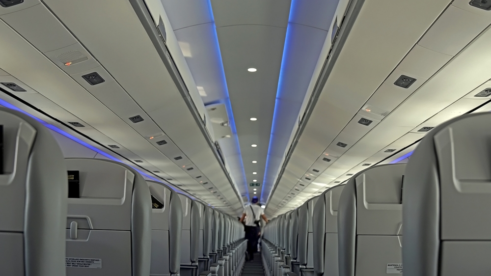 Wnętrze Embraera E195-E2