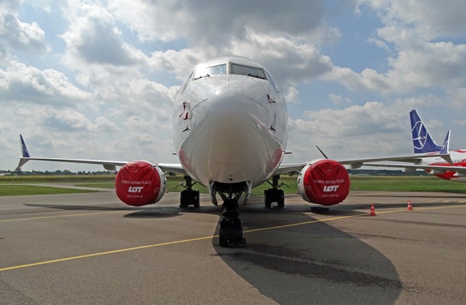 Połowa Polaków obawia się teraz latania. Wielu zrezygnuje z wakacji?