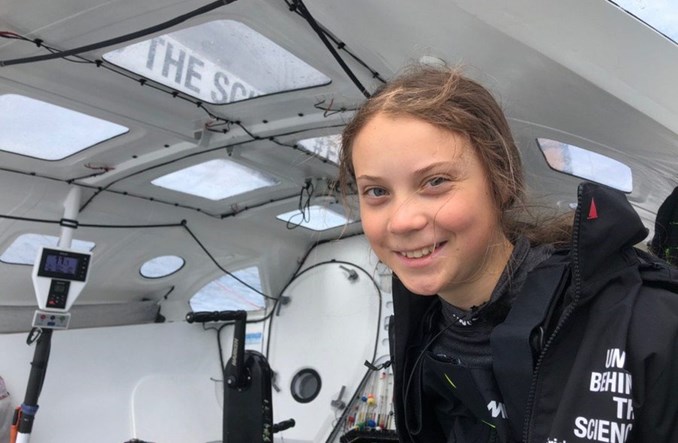 Greta Thunberg płynie (zamiast lecieć) do Nowego Jorku. Czy to ma sens?