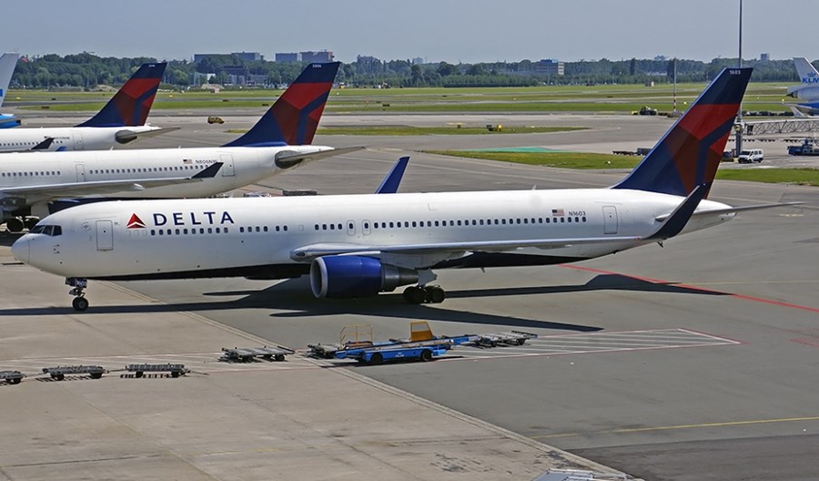 USA: Delta i Alaska Airlines odwołały setki lotów. Winne zła pogoda i omikron USA: Delta i Alaska Airlines odwołały setki lotów. Winne zła pogoda i omikron