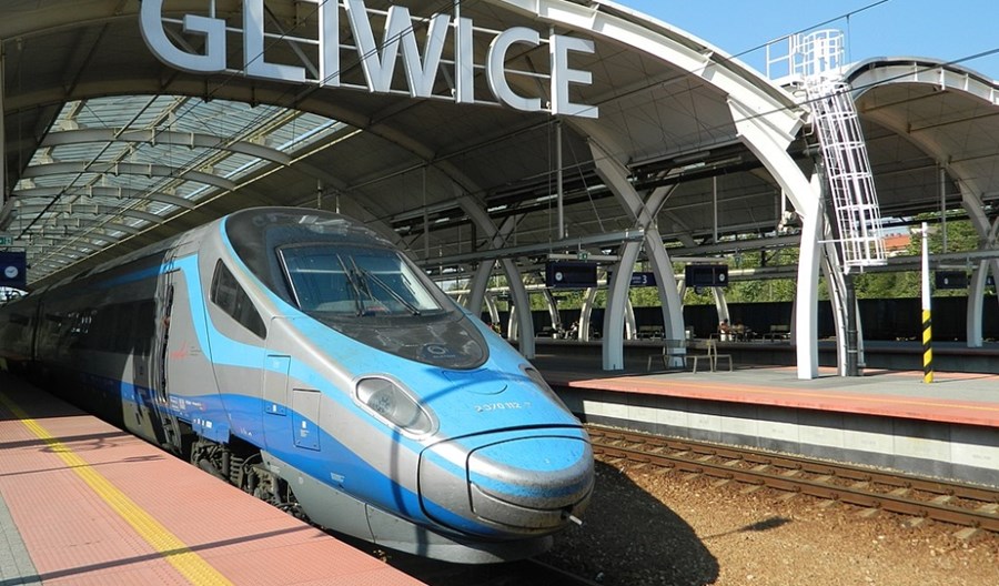Wild: Pociąg lepszy niż samolot na krótkich dystansach Wild: Pociąg lepszy niż samolot na krótkich dystansach
