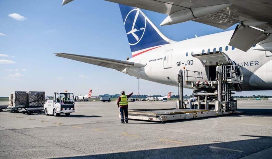 #CargoDlaPolski: LOT wykonał 43 rejsy i dostarczył 775 ton sprzętu medycznego #CargoDlaPolski: LOT wykonał 43 rejsy i dostarczył 775 ton sprzętu medycznego