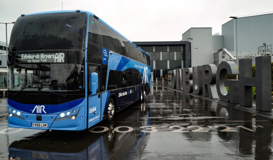 Piętrowe autobusy na trasie Glasgow – Edinburgh Airport Piętrowe autobusy na trasie Glasgow – Edinburgh Airport