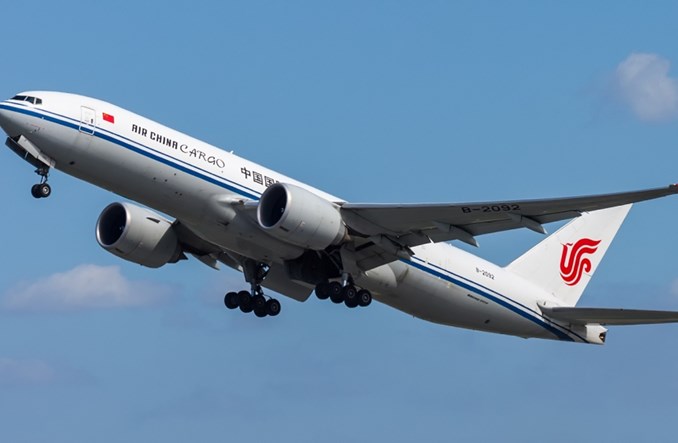 IATA: Październik przyniósł rozczarowujący początek szczytu sezonu cargo