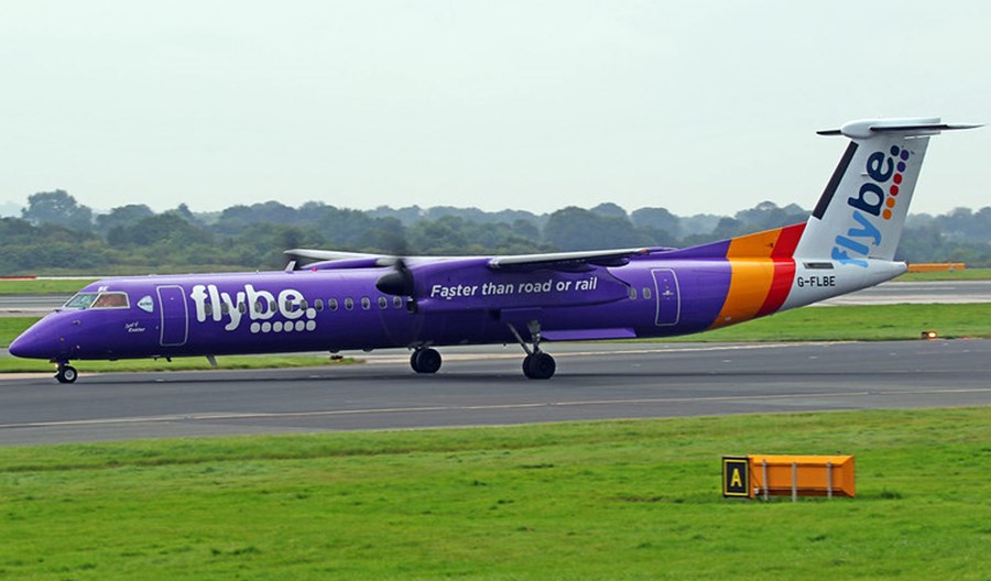 Nowa stara linia Flybe odbiera pierwszego Q400